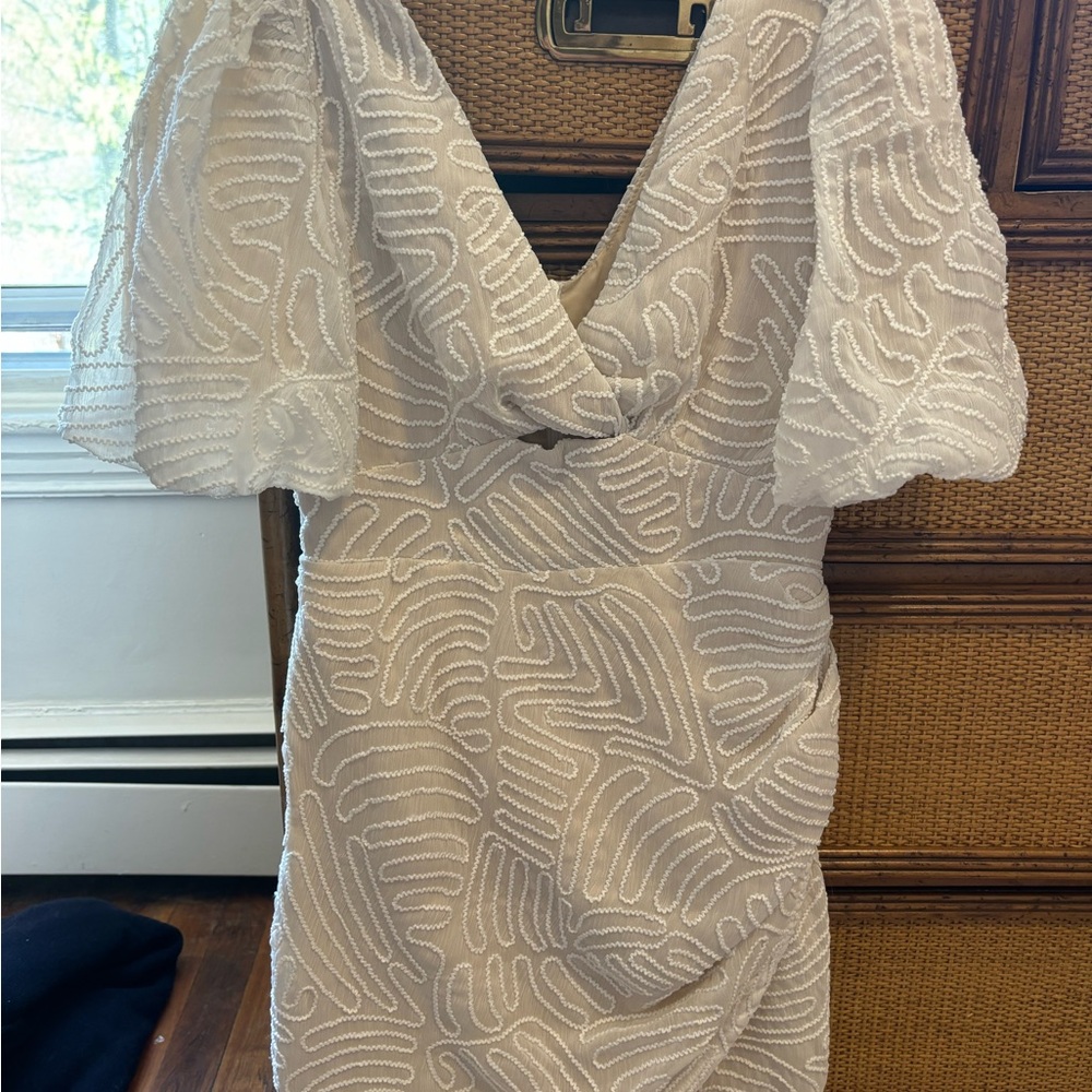 Elegant Cream Geometric Mini Dress